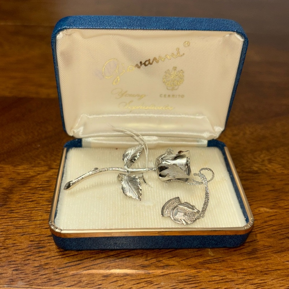 New Vintage Giovanni Cerrito Legend Of Christmas Rose Box Pin Brooch Silver